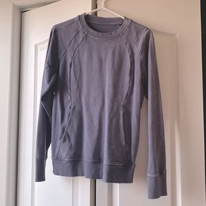 Size 4 lululemon scuba crew